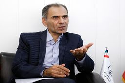 ارتباط ما با دنیا قطع است، پس نمی‌توان انتظار گشایش اقتصادی داشت 