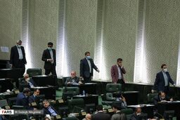 مجلس تحت فشار «روحانی» تصمیم‌گیری می‌کند؟

