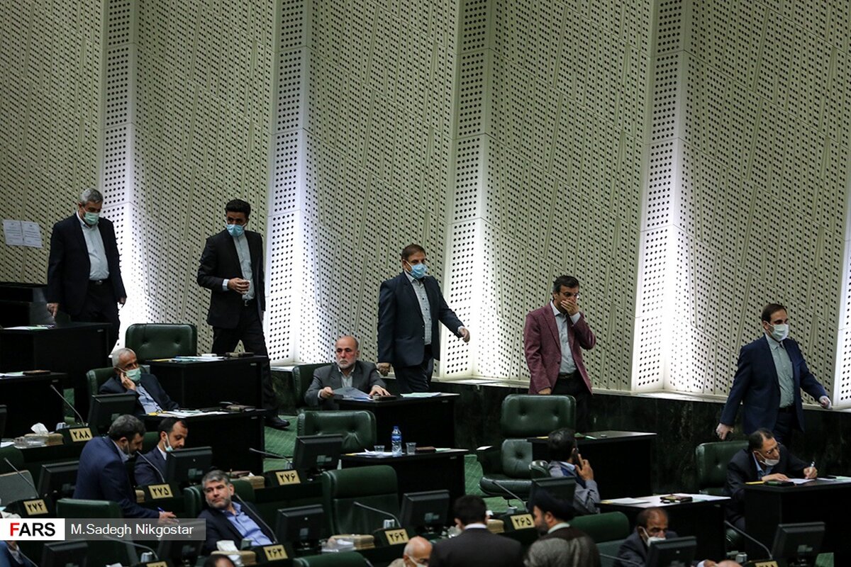 مجلس ایران تعلیق بخش‌های دیگر برجام را پیگیری می‌کند