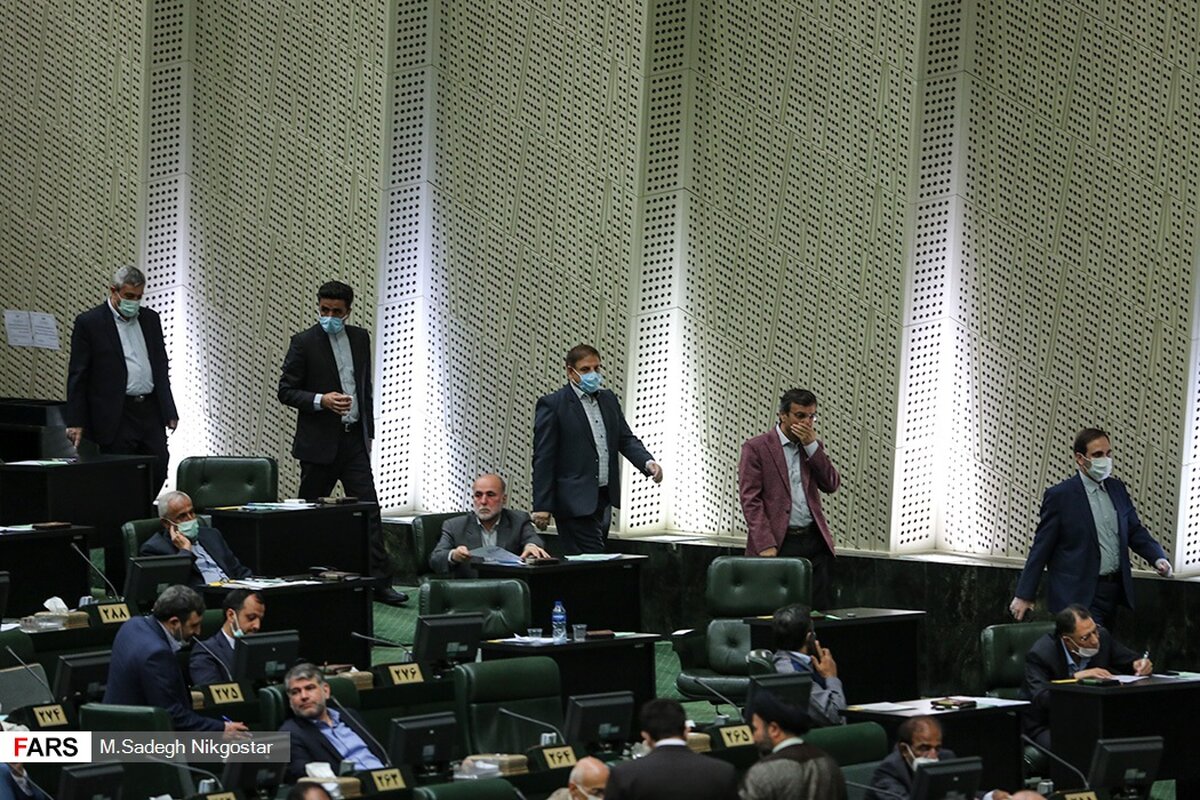 مجلس تحت فشار «روحانی» تصمیم‌گیری می‌کند؟

