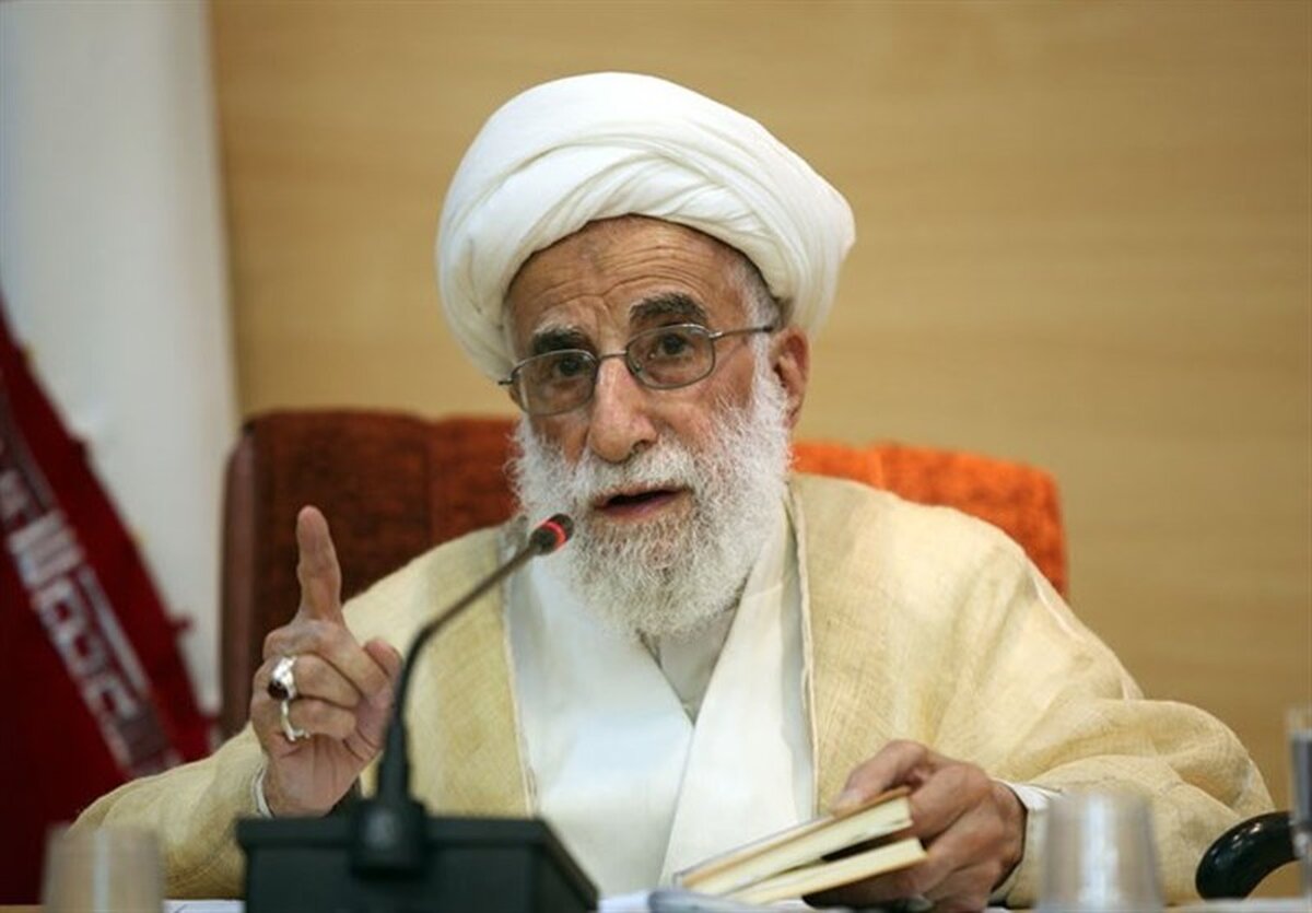 آیت الله جنتی: روابط اقتصادی با همسایگان باید استمرار یابد