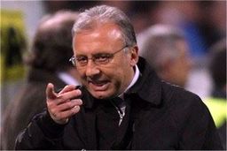 سرمربی سابق ژاپن سرمربی جدید   تیم ملی امارات