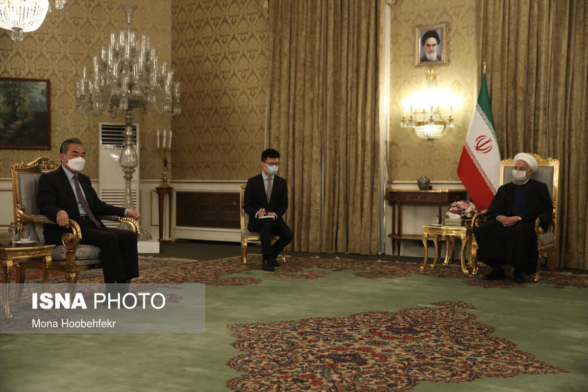 وزیر خارجه چین با روحانی دیدار کرد