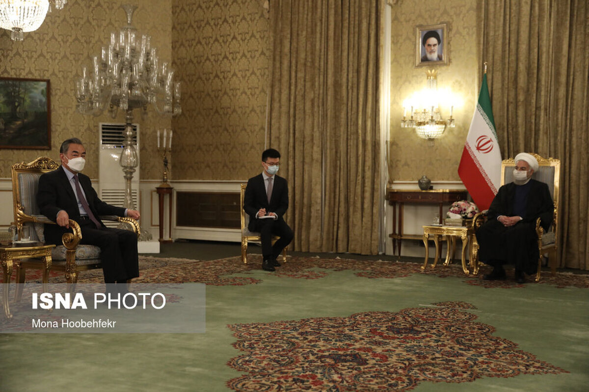 وزیر خارجه چین با روحانی دیدار کرد
