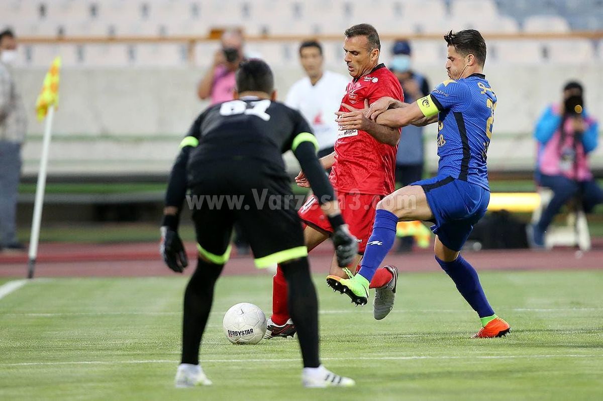 شانس قهرمانی استقلال و پرسپولیس در لیگ برتر