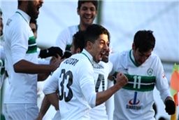 لوکوموتیو در فولادشهر ذوب شد/ نخستین 3 امتیازی آسیا برای تیم قلعه نویی