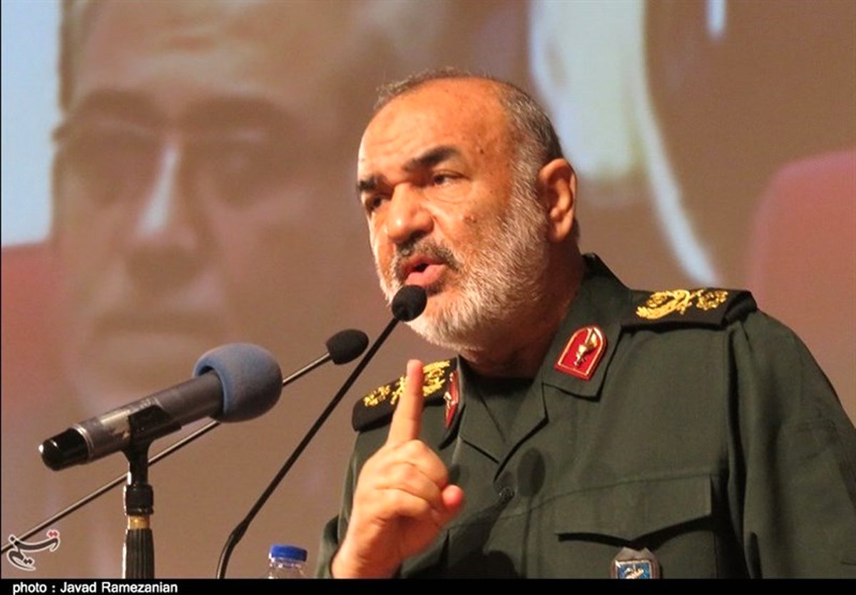 رزمایش سپاه|سردار سلامی:  ما اگر تهدید شویم، قدرت خواهیم ساخت و این دیوانگی است وقتی همواره تهدید میشویم، خود را خلع سلاح کنیم/ در توسعه قدرت دفاعی توقف نمیکنیم