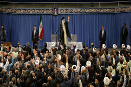 رهبر معظم انقلاب:میگویند حج را سیاسی نکنید؛ حج یک کار سیاسی است که عیناً تکلیف دین است