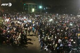 کودتا در سودان ؛ البشیر اکنون در حبس خانگی است/ شورای انتقالی به ریاست «عوض بن عوف» تشکیل شد