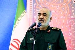 سلامی:در صحنه‌های سخت ملت‌ها نیازمند مردان و رهبران بزرگ هستند
