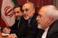محمدجواد ظریف: ایران میز مذاکره را ترک نمی کند