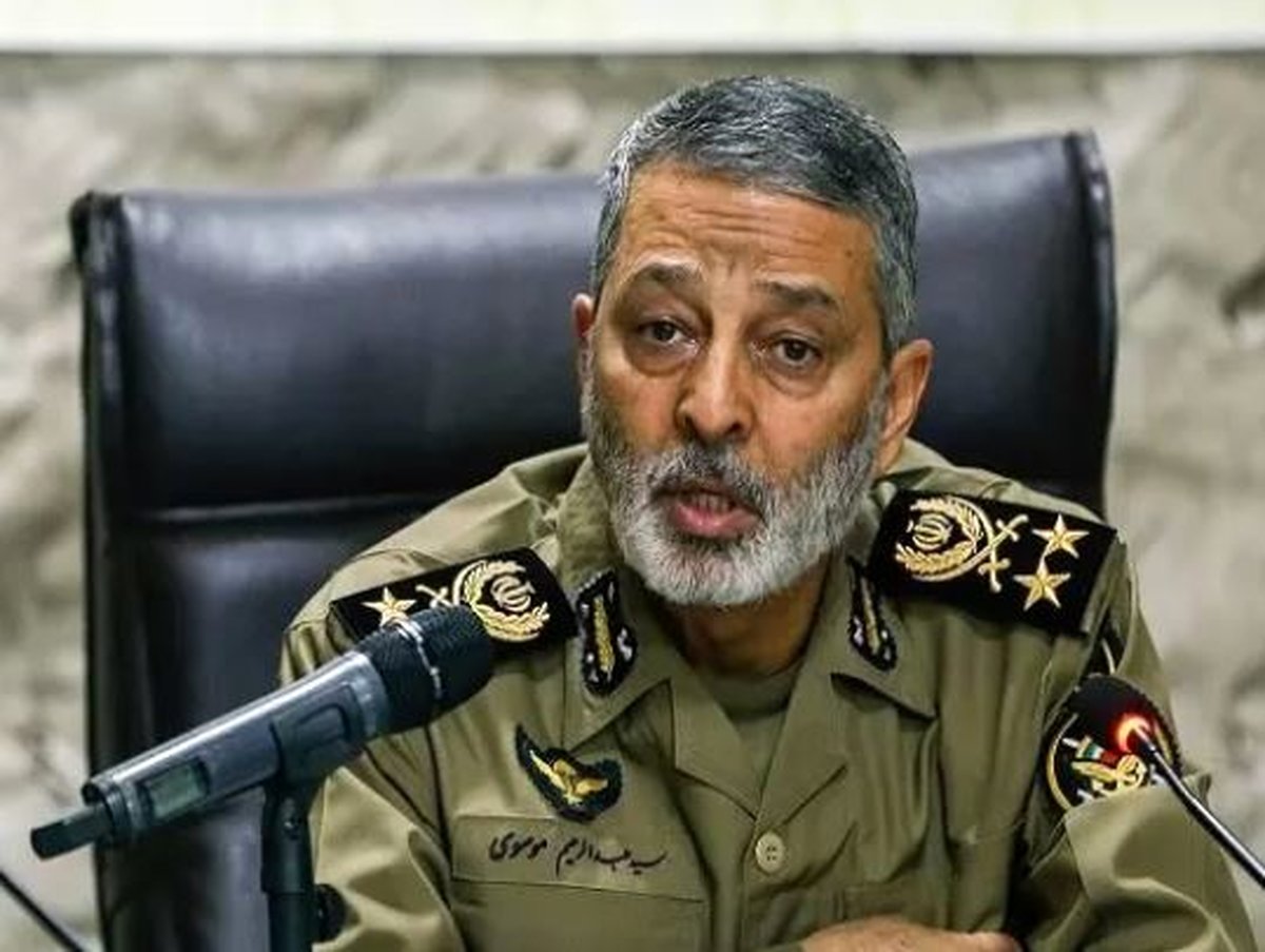 سرلشکر موسوی: ارتش دفاع از انقلاب و اسلام را وظیفه خود میداند