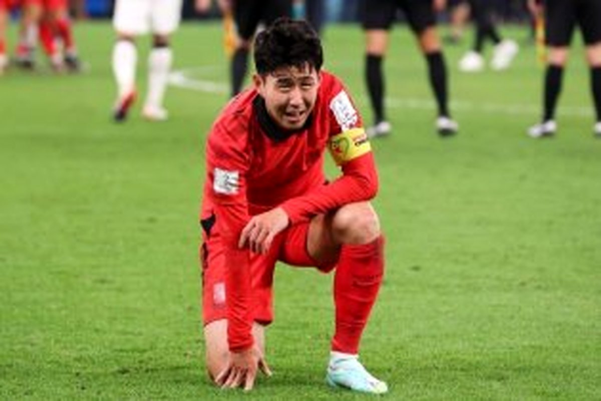 سون اشک میریخت و مشت بر زمین میکوبید!