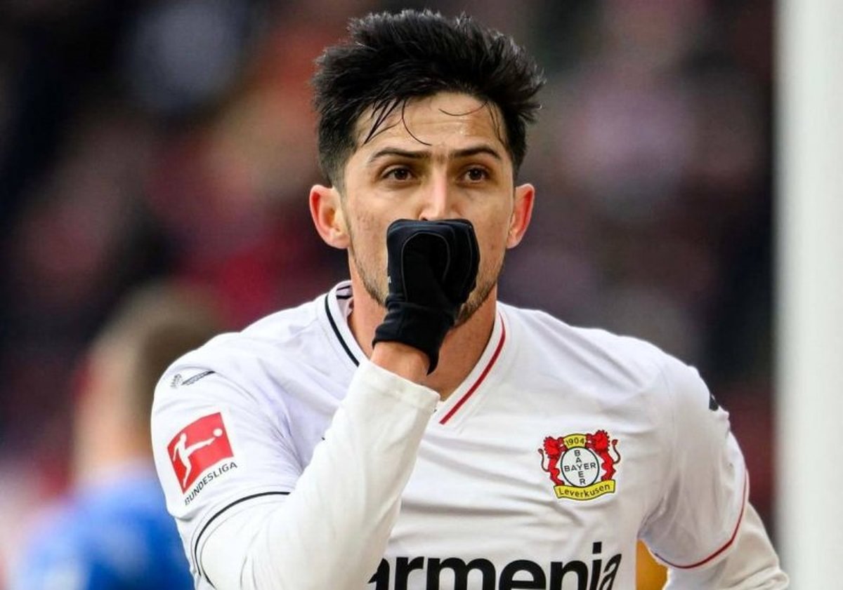 سوپر گل سردار آزمون با فقط یک پاس سالم