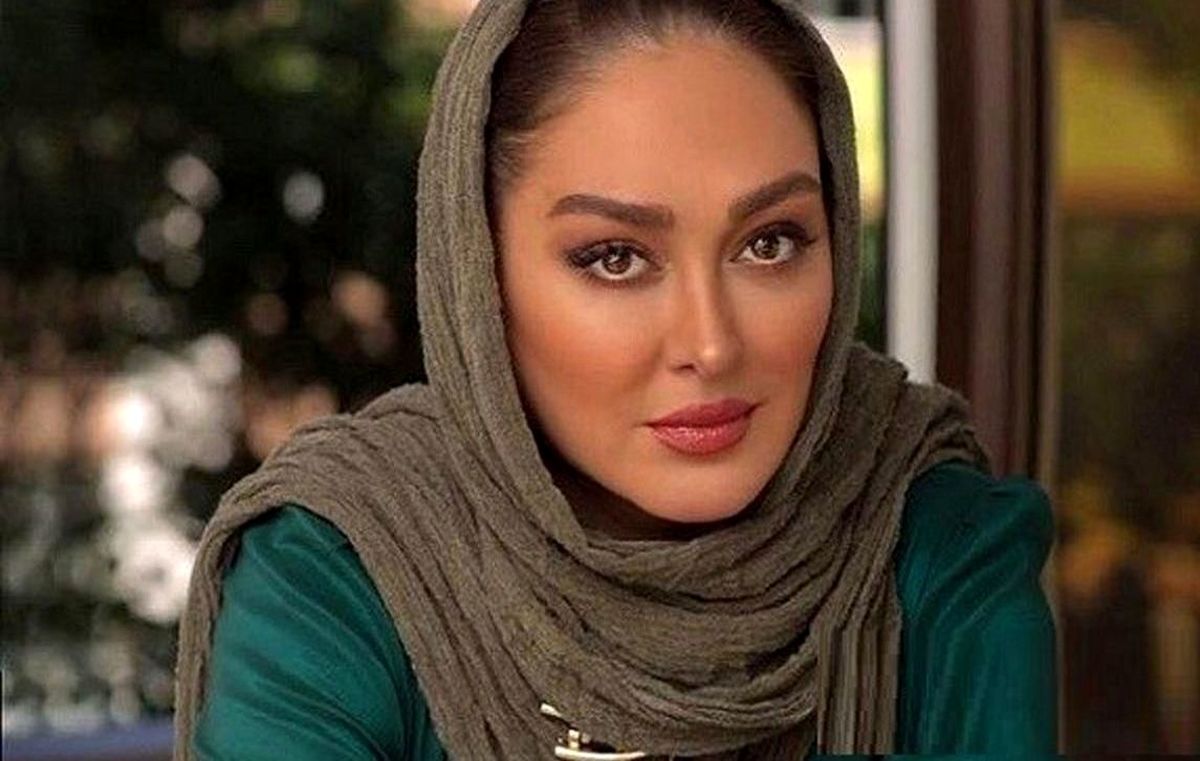 رونمایی الهام حمیدی از تیپ نوروزی اش | خانم با این مانتوی نقره دوزش چه فخری میفروشه