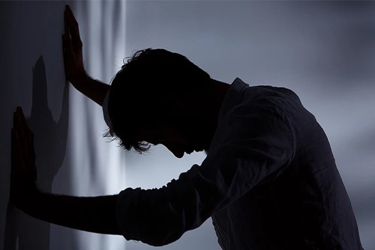 کمبود چه ویتامینی باعث افسردگی میشود؟