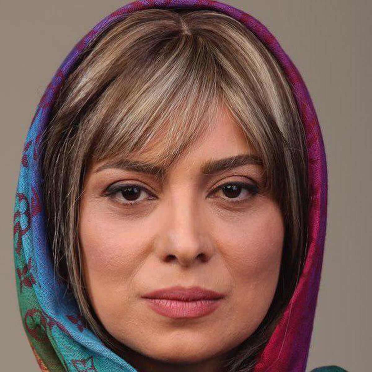 عکس روشنک عجمیان