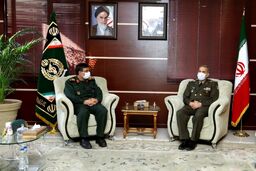 فرمانده نیروی دریایی سپاه به دیدار وزیر دفاع رفت