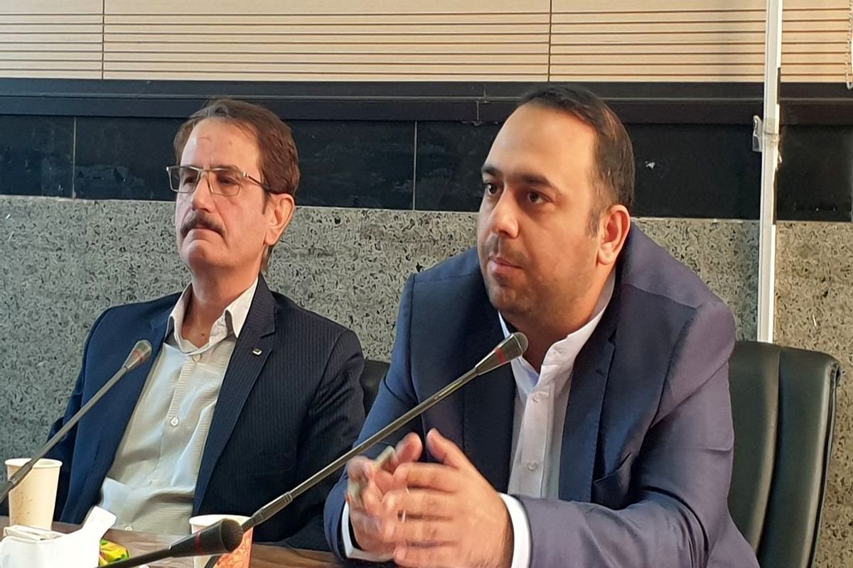 با دیکتاتوری میخواهند جای اقلیت و اکثریت را عوض کنند