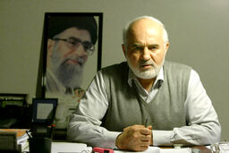 احمد توکلی: رفتار روحانی امیدوار‌کننده است 