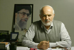احمد توکلی: رفتار روحانی امیدوار‌کننده است 