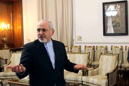  ظریف خطاب به مخالفان داخلی‌اش: من دارم به نتانیاهو حمله می‌کنم، شما به من حمله می‌کنید. دمتان گرم!