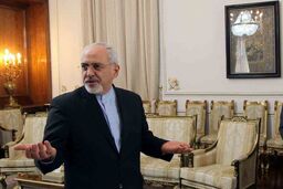  ظریف خطاب به مخالفان داخلی‌اش: من دارم به نتانیاهو حمله می‌کنم، شما به من حمله می‌کنید. دمتان گرم!