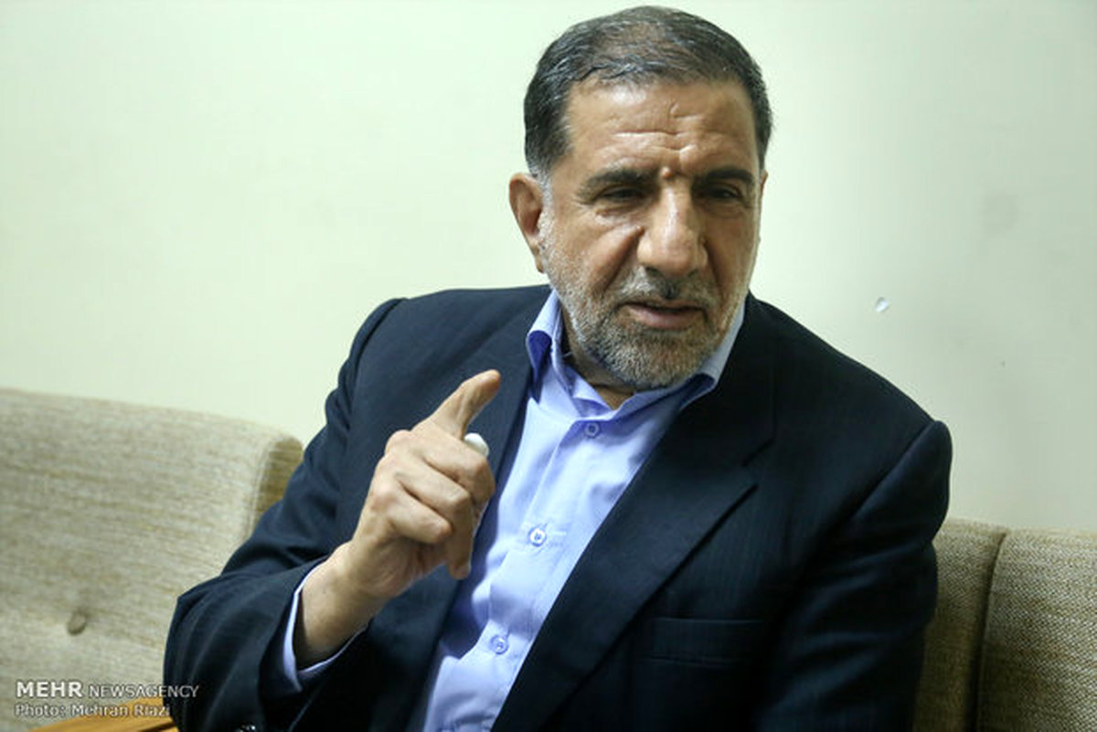 کوثری: دشمنان چنان ضربهای از انقلاب و نظام خوردهاند که گیج شدهاند