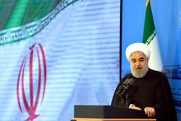 روحانی:مردم همیشه یار هم بودند ؛ این یاری را بیشتر کنید
