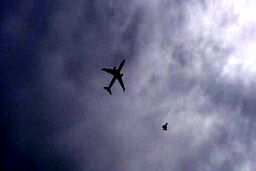 هواپیمای جاسوسی آمریکا مخفیانه در آسمان کیش و لاوان