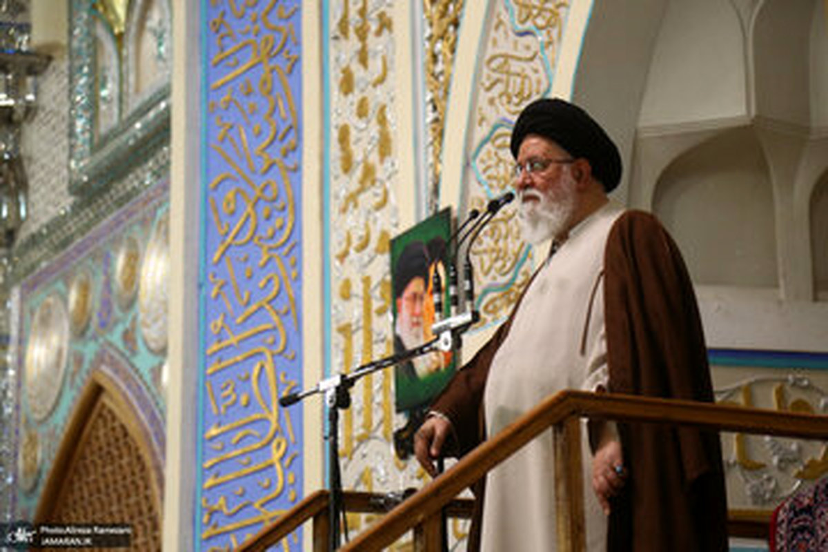 احمد علمالهدی مردم را به دو دسته تقسیم کرد