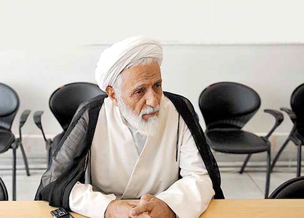 این مشی رجل سیاسی نیست
