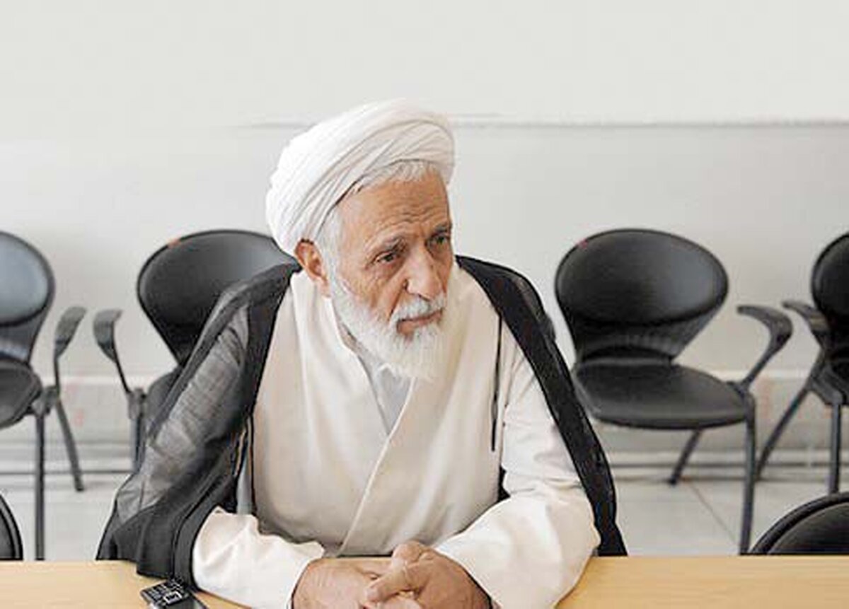 این مشی رجل سیاسی نیست
