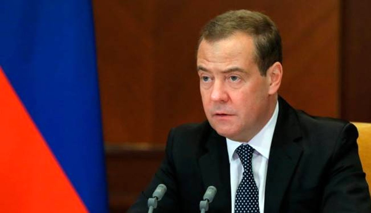 هشدار مدودف به فرانسه: مراقب حرف زدنتان باشید