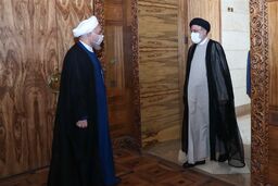نماینده مجلس: فاصله میان دولت رئیسی و روحانی به اندازه زمین تا آسمان است