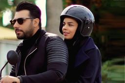 عکس احسان خواجه امیری و همسر و فرزندش در خارج از کشور