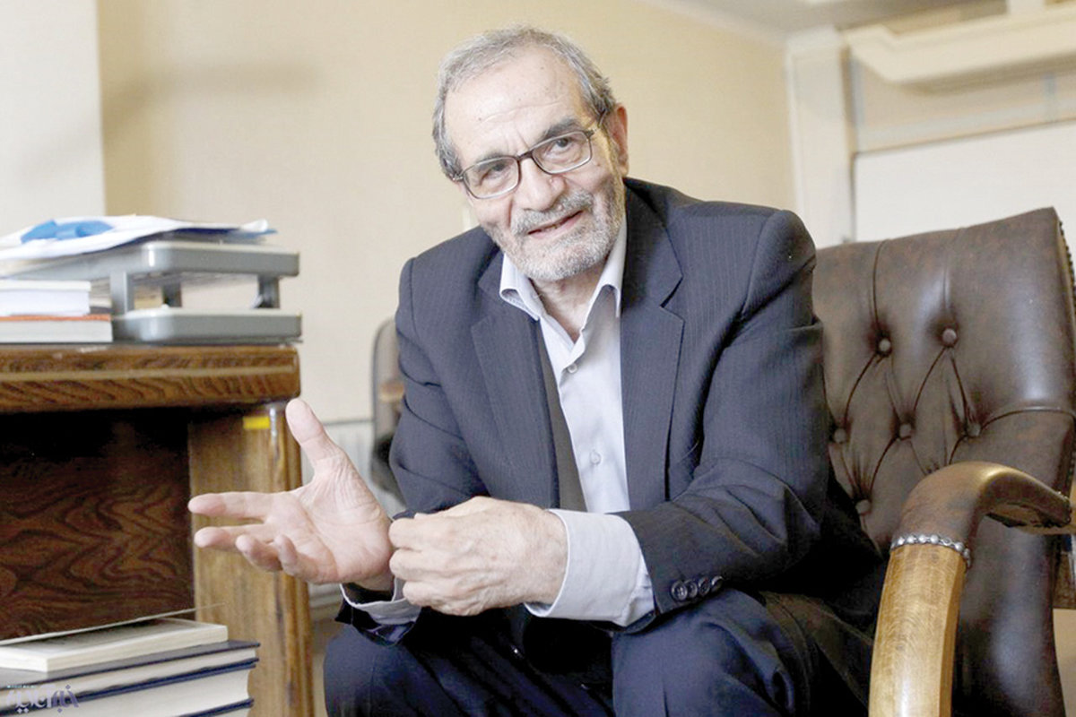 نخستوزیری قدرت دموکراتیک را کم میکند