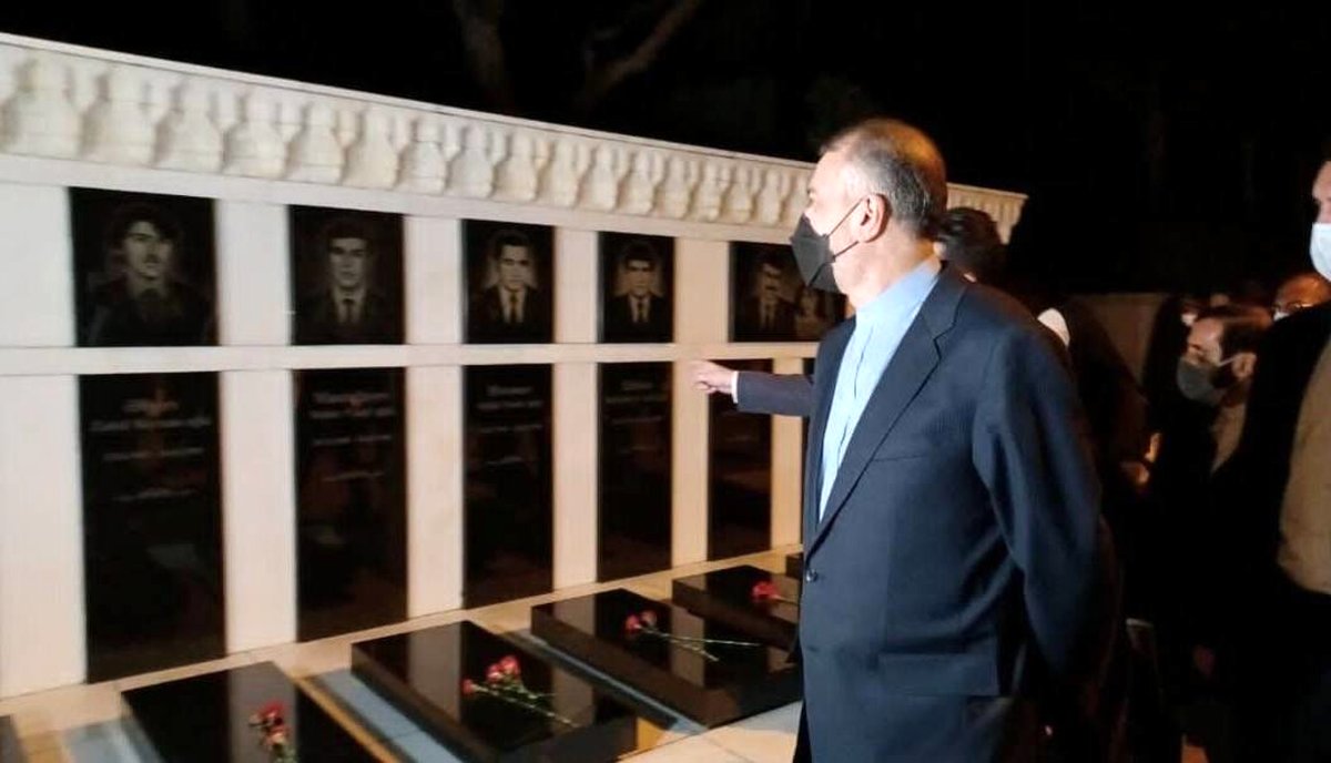 ادای احترام وزیر خارجه ایران به تمامی شهدای جنگ های قره باغ