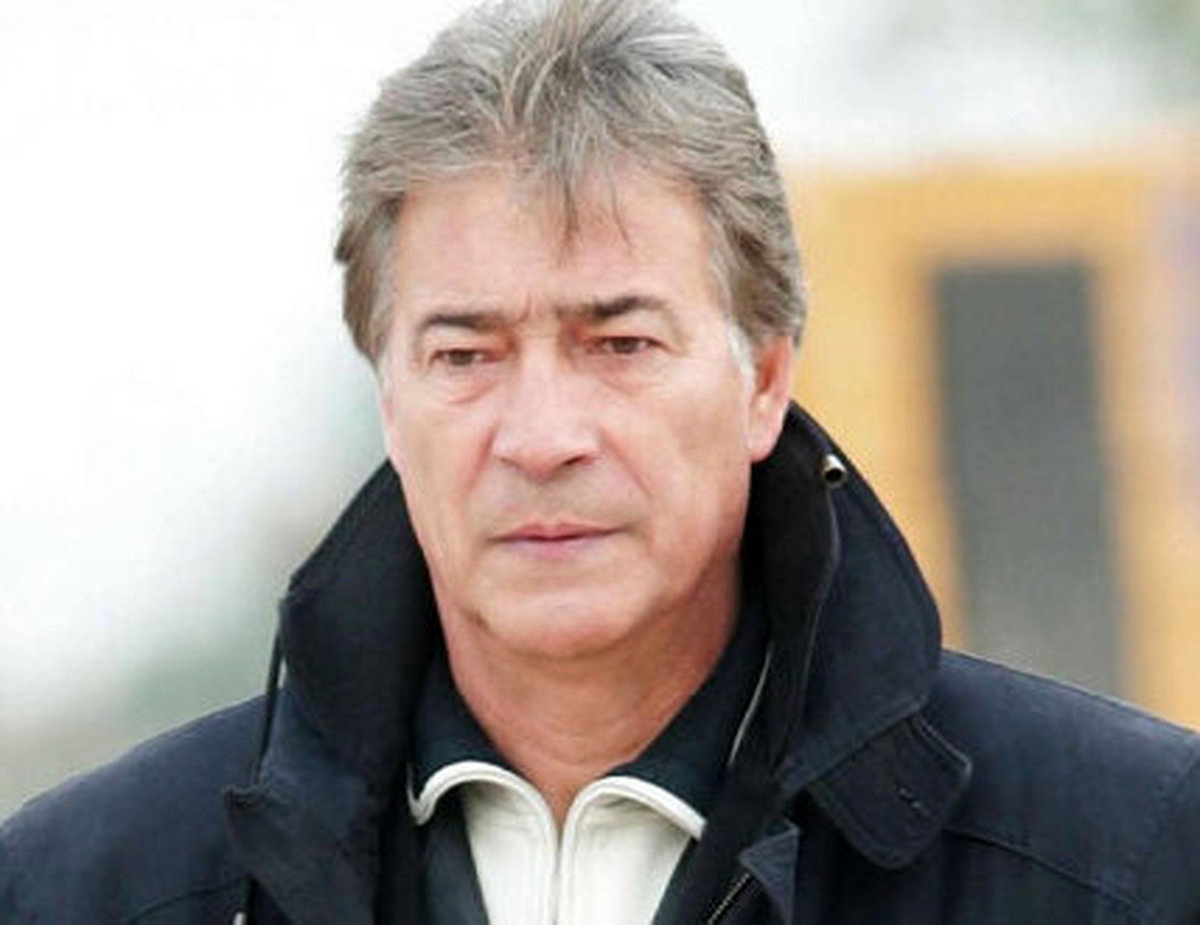 فروش سیمکارت یک میلیاردی اسطوره فوتبال