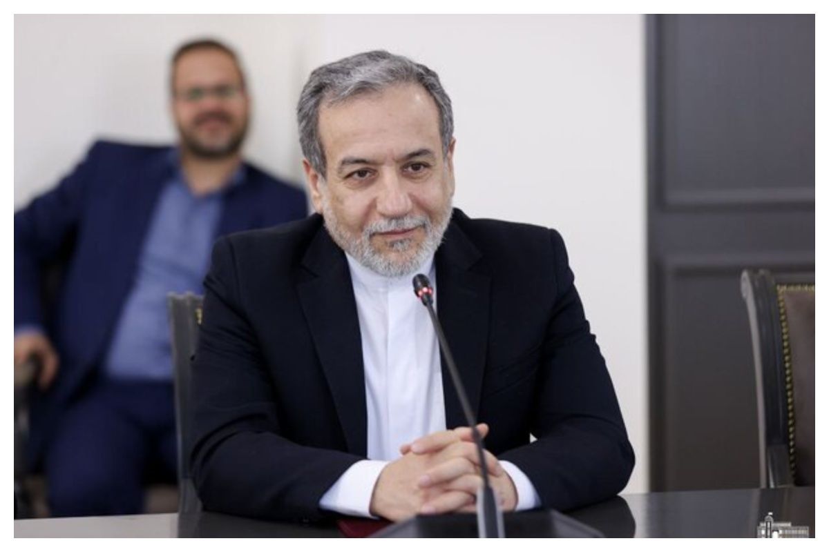 عراقچی با یک تیم کامل از کارشناسان وارد ایتالیا شد
