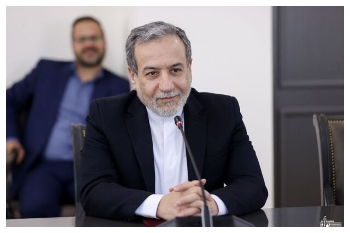 عراقچی با یک تیم کامل از کارشناسان وارد ایتالیا شد