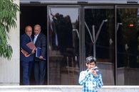 حاشیه جلسه هیات دولت را ببینید