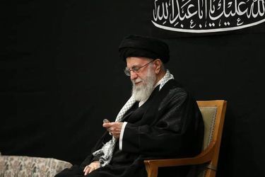 رهبر انقلاب در حسینیه امام ره