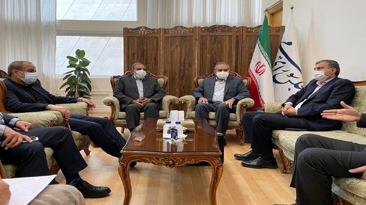 اظهارات معاون پارلمانی رئیس جمهور درباره حل مشکلات کشور
