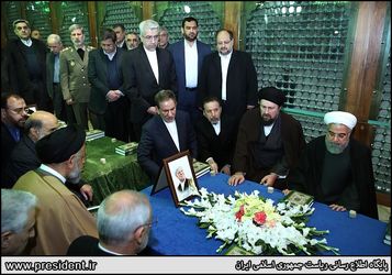 هیات دولت در مرقد امام