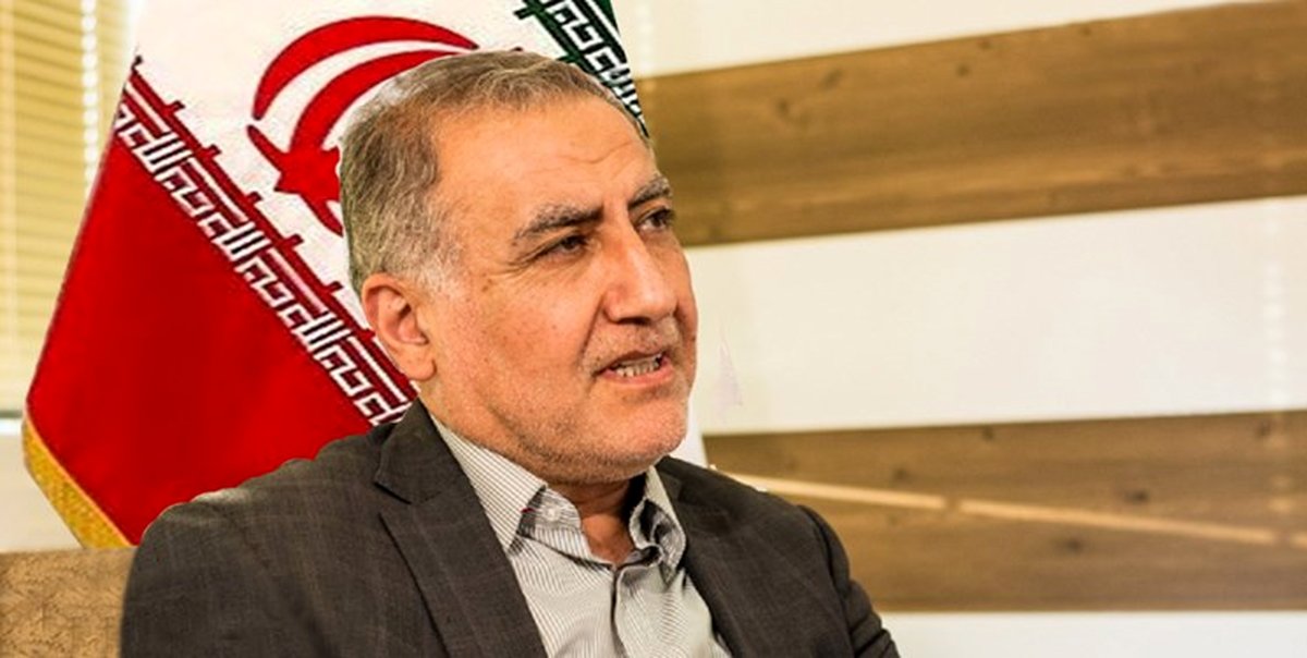 رئیس ستاد انتخابات احمدینژاد: با چشمانی گریان در انتخابات شرکت میکنم