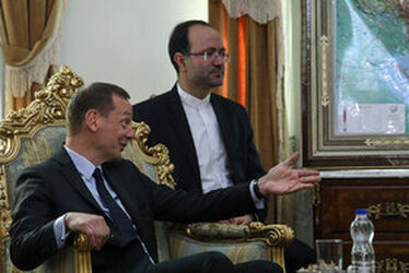 دیدار مشاور ماکرون و علی شمخانی