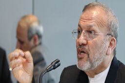 متکی: اصلا‌ح‌طلبان معتقدند باید با وضع موجود کنار بیاییم و تسلیم شویم