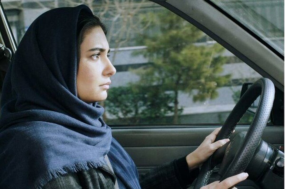 تیپ عجیب لیندا کیانی در روزهای کرونایی + عکس
