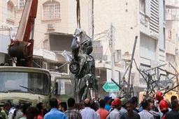 ۱۵۰ کارگر زیر آوار  مترو پل هستند؟/ حرفهای مهم فرماندار آبادان